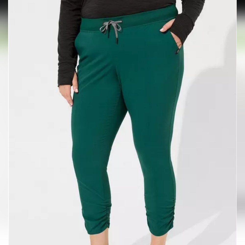 Torrid Happy Camper Crop Active Pant